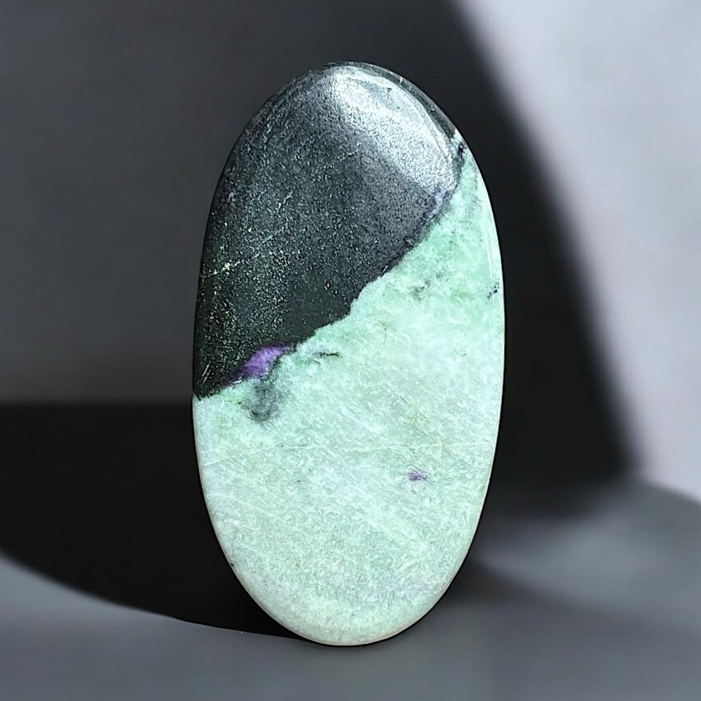 Natural Kammererite Rare Mineral Crystal Polished Oval Cabochon Palm Stone Reiki